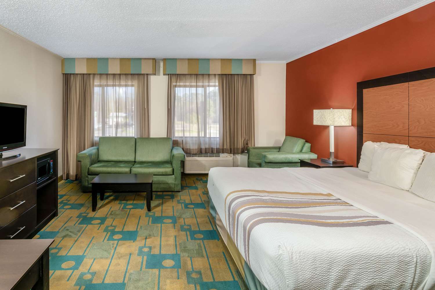 Baymont by Wyndham Meridian 2/34