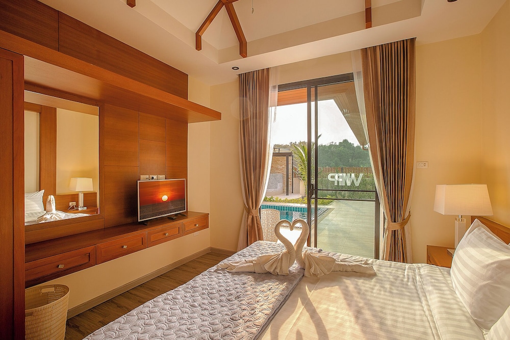 4 Bedrooms, Pool, West, Villa, 4 King Beds, Rawai Vip Villas Kids Park And Spa 5/7