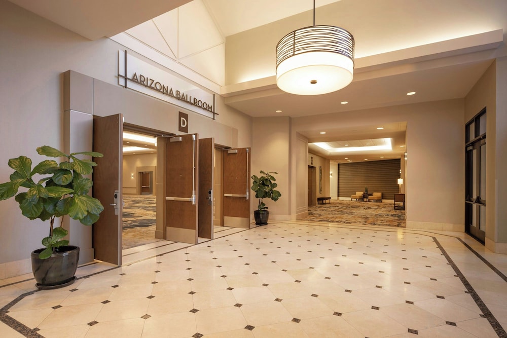 Lobby at Delta Hotels Phoenix Mesa, MESA - AZ