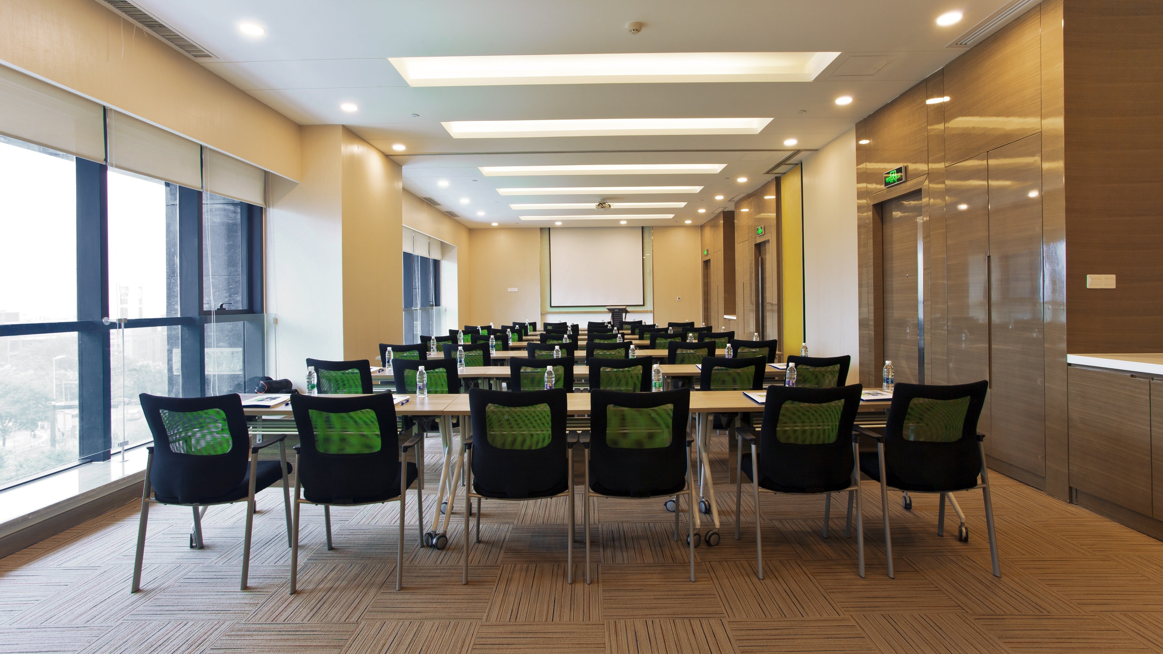 Holiday Inn Express Xi An High Tech Zone 35/42