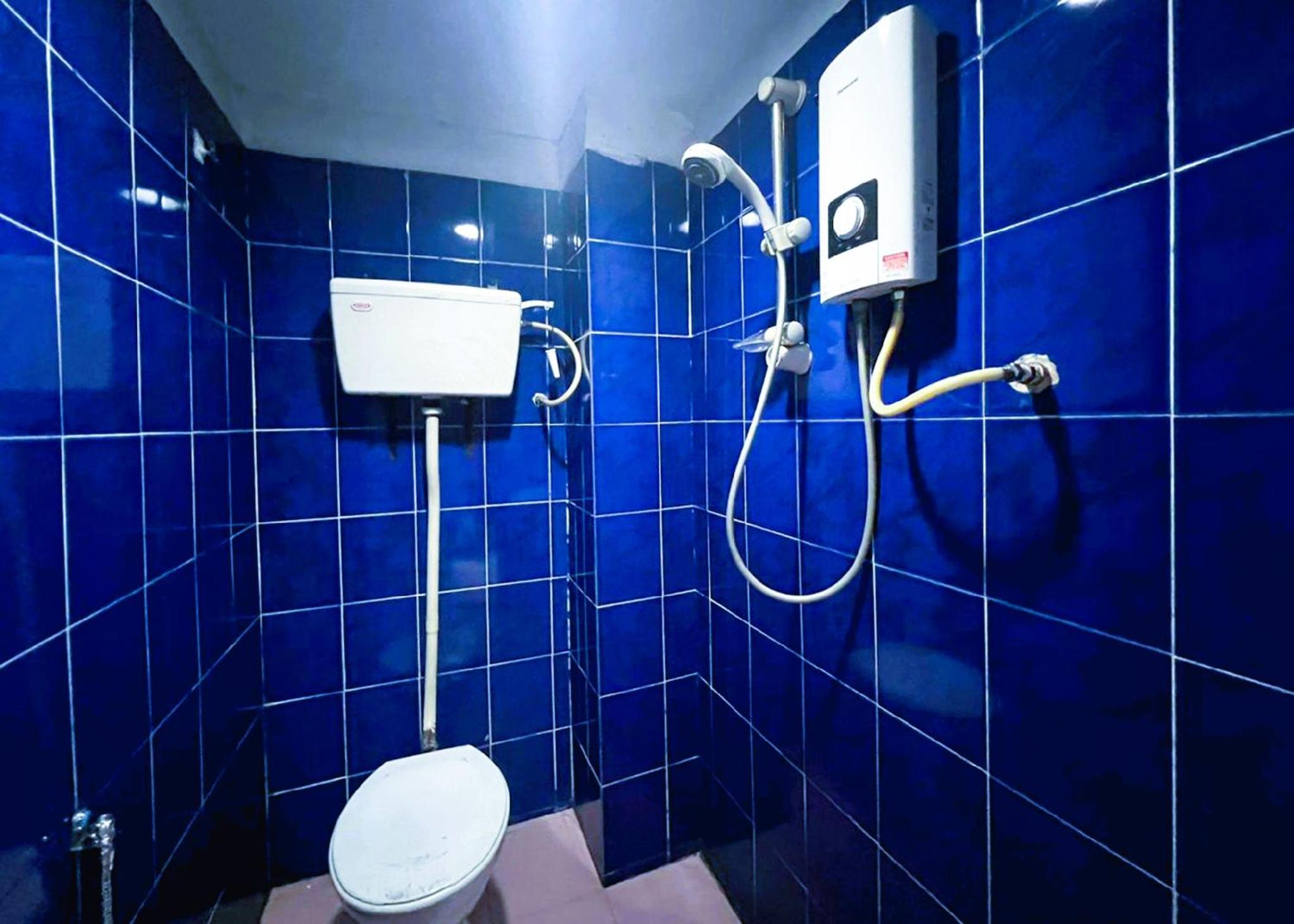 NEW WAVE HOTEL SERI KEMBANGAN 31/33
