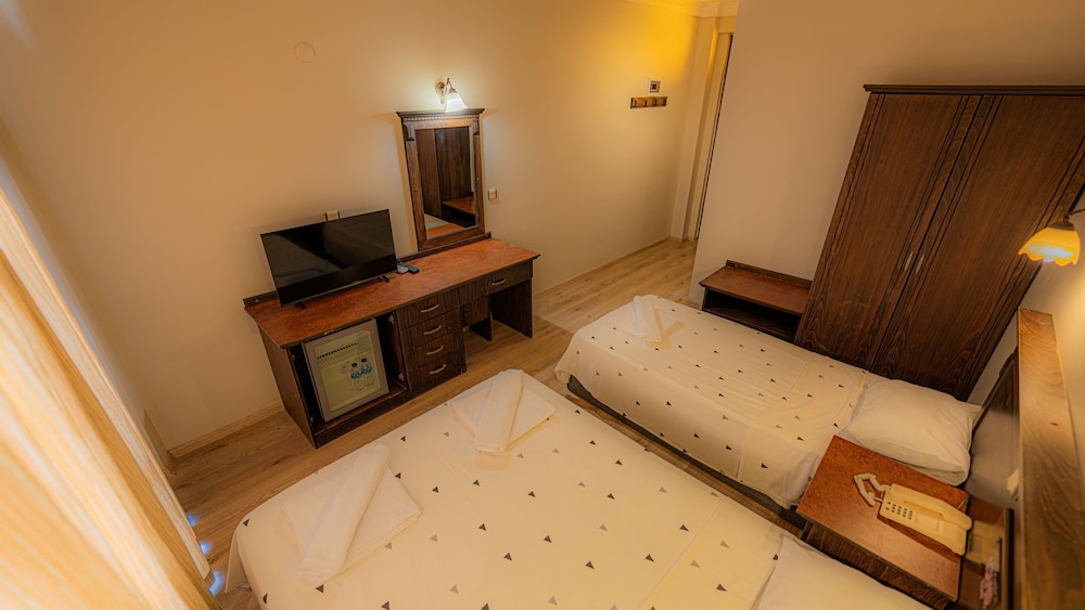 Golmar Beach Hotel 43/73