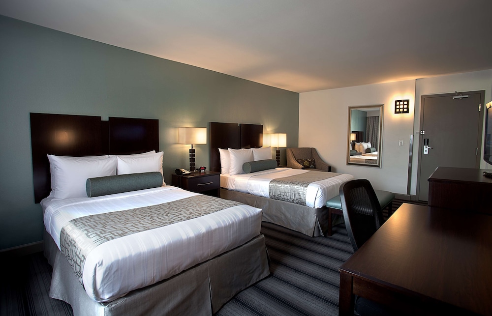 Best Western River North Hotel 8/48