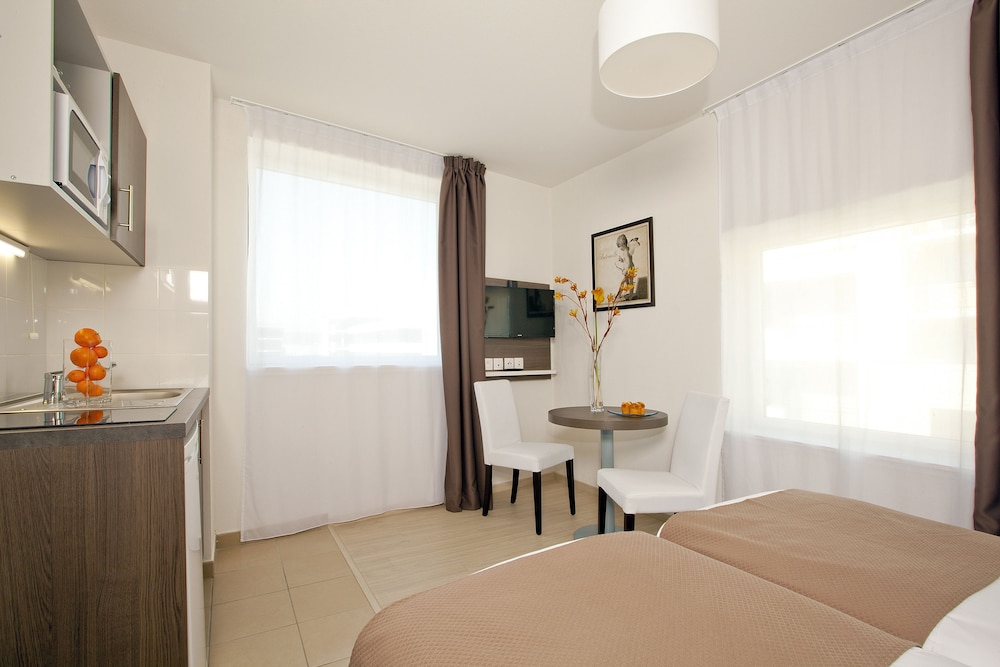 Sejours & Affaires Massy Atlantis 26/33