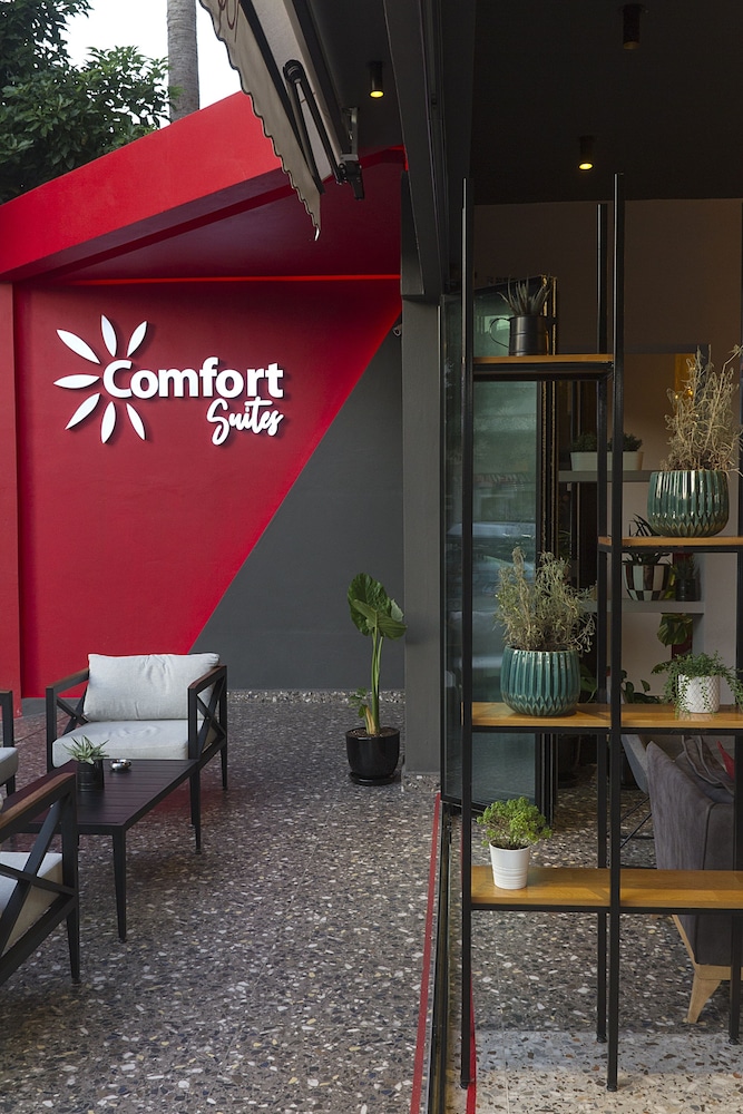 Comfort Suites 5/48