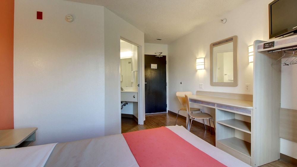 Motel6 Springfield, IL 31/50