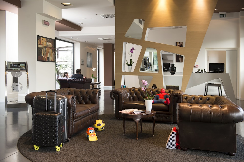 Neo Hotel 55/75