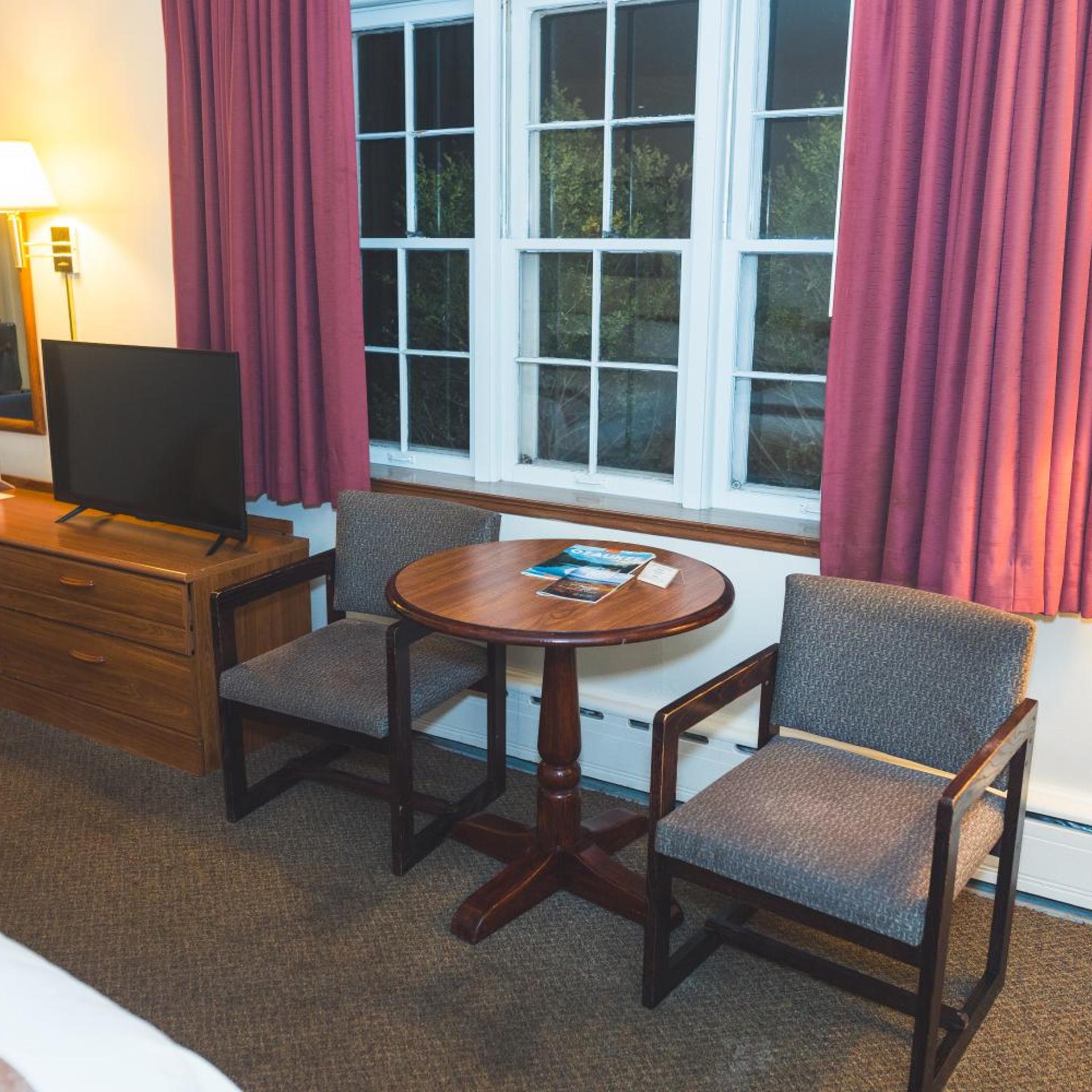 Chalet Motel Mequon 23/36