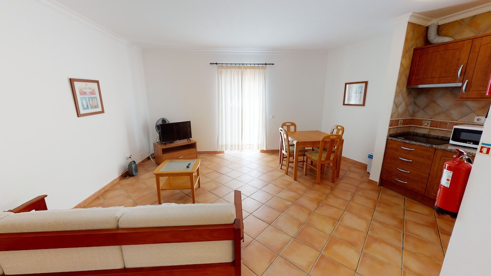 MONTE DOS AVOS VILLAGE 31/59