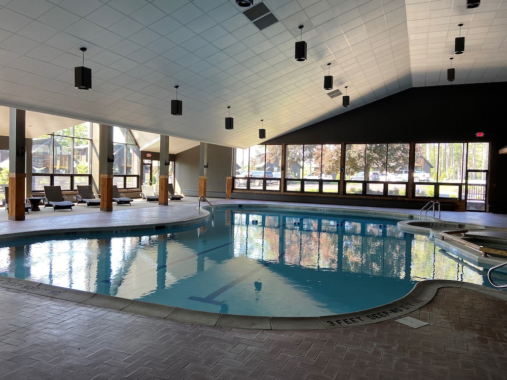 The Lodge at Schroon Lake 19/49