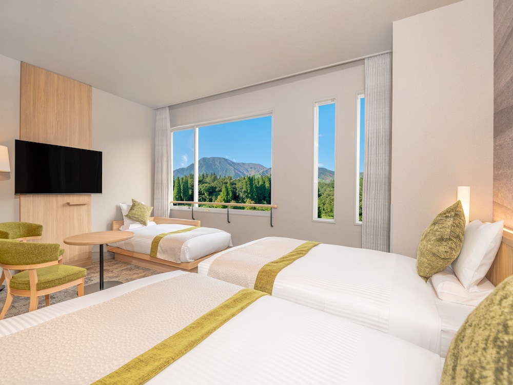 ROOM, TRIPLE