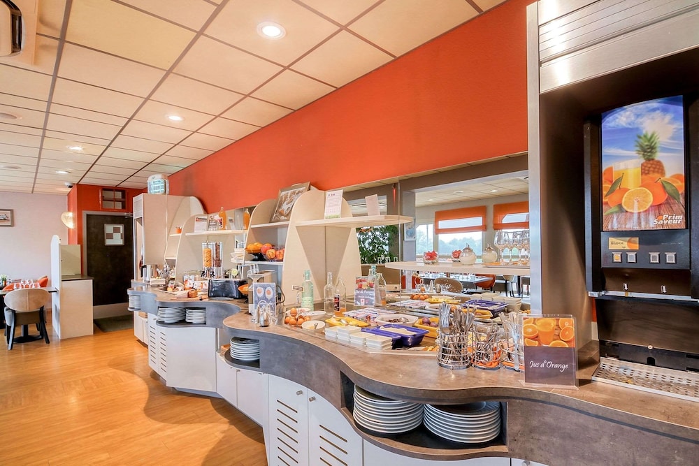 Brit Hotel Le Mans Nord Les Evens 29/36