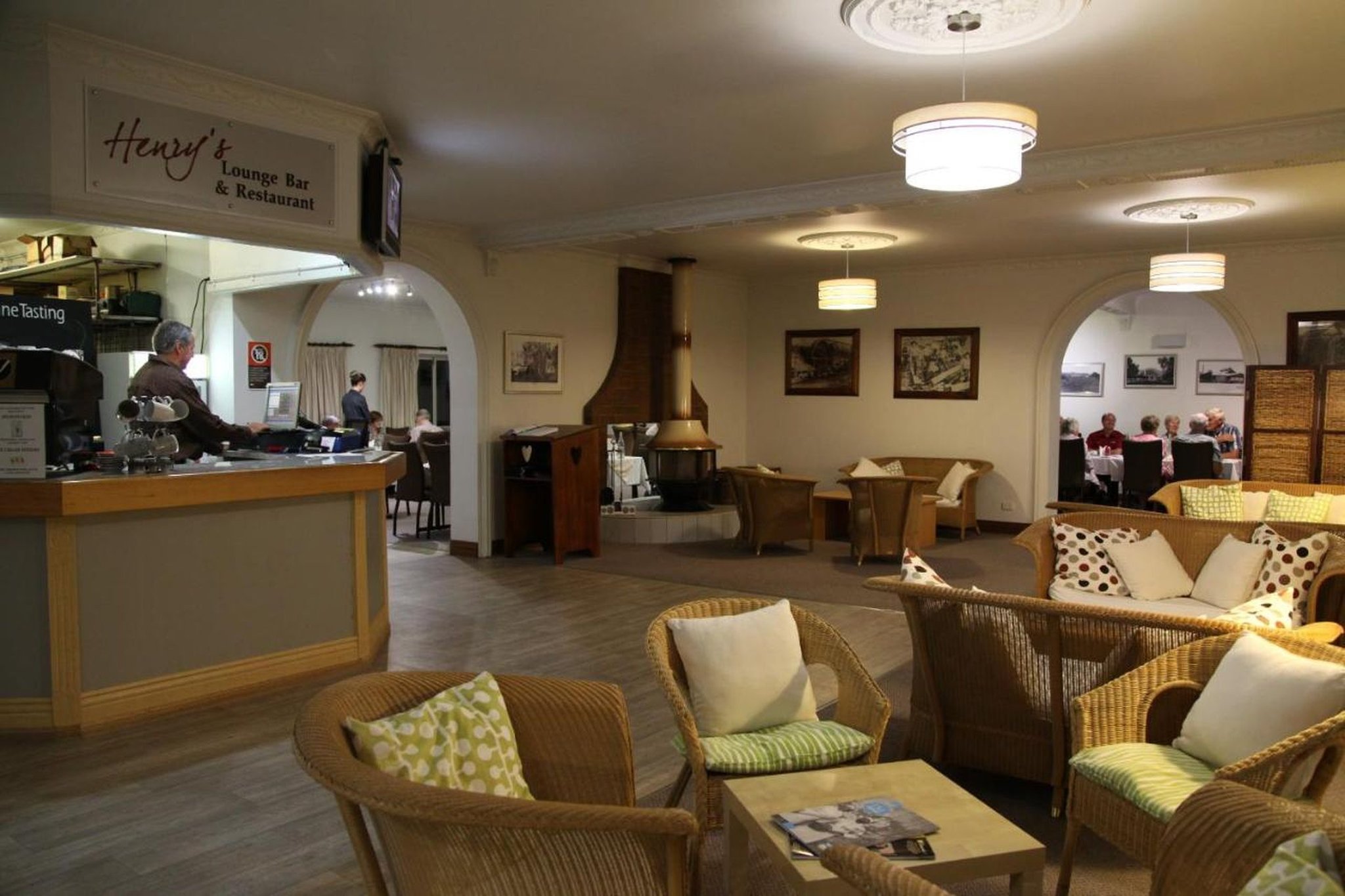 The Henry Parkes Tenterfield Ex Best Western 33/46