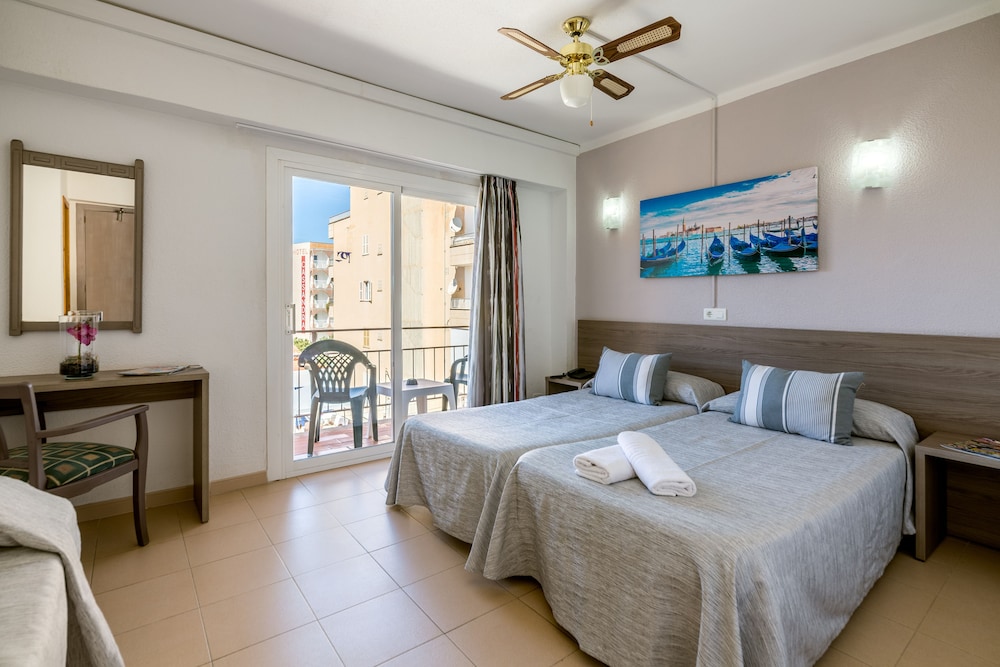 Hotel Costa Mediterraneo 8/38