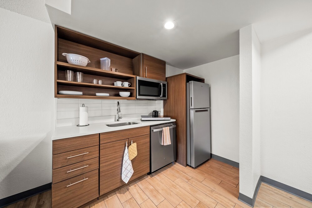 MainStay Suites Foxboro - Mansfield 7/37