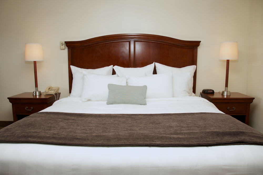 Holiday Hill Inn & Suites 40/61