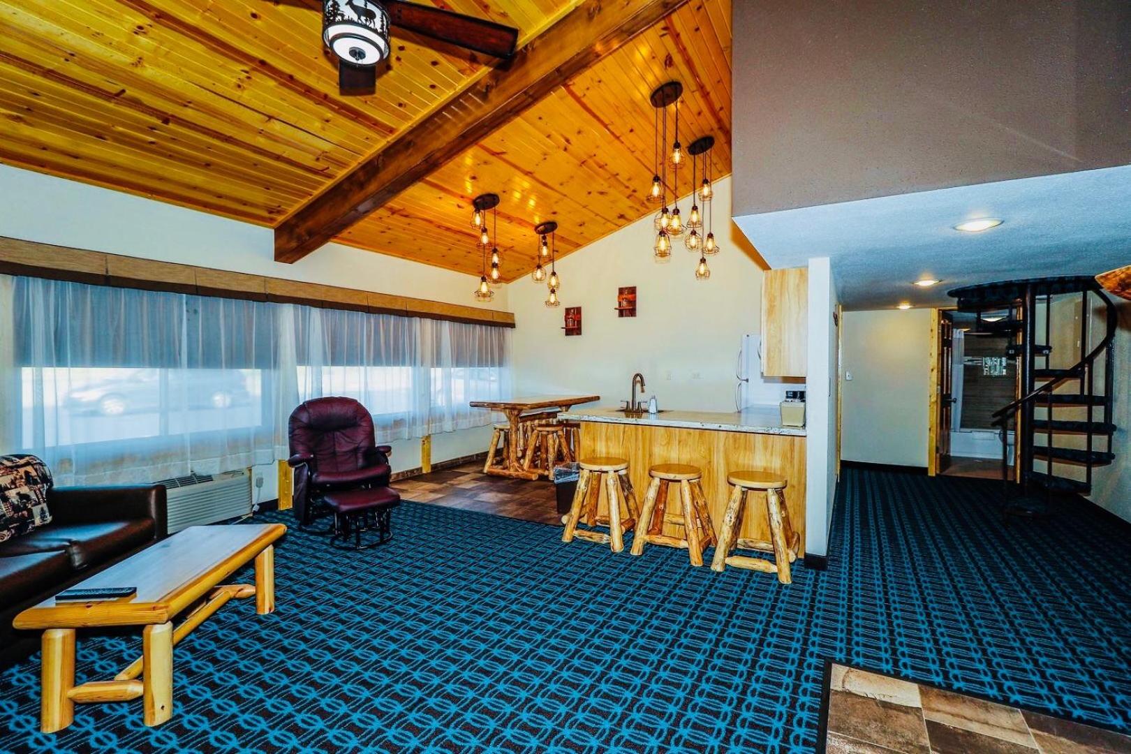 Round Barn Lodge 28/50