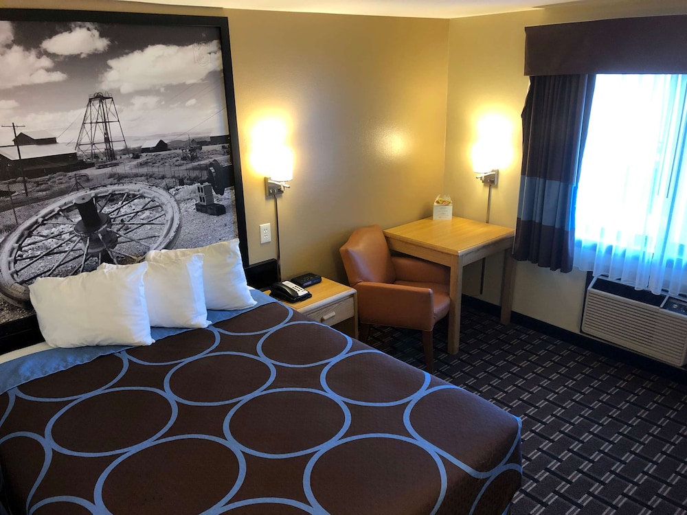 Super 8 by Wyndham Carson City/Lake Tahoe 14/28