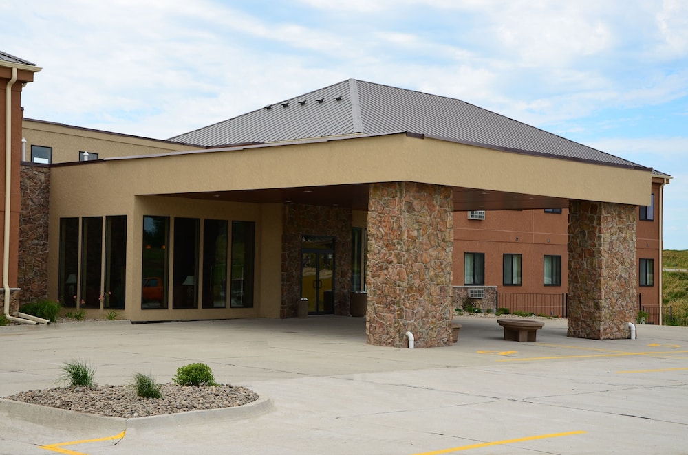 Cobblestone Inn and Suites Newton (ex. Boulders Inn & Suites) 2/55