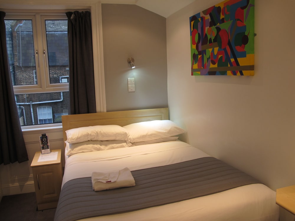 Alhambra Hotel 23/50