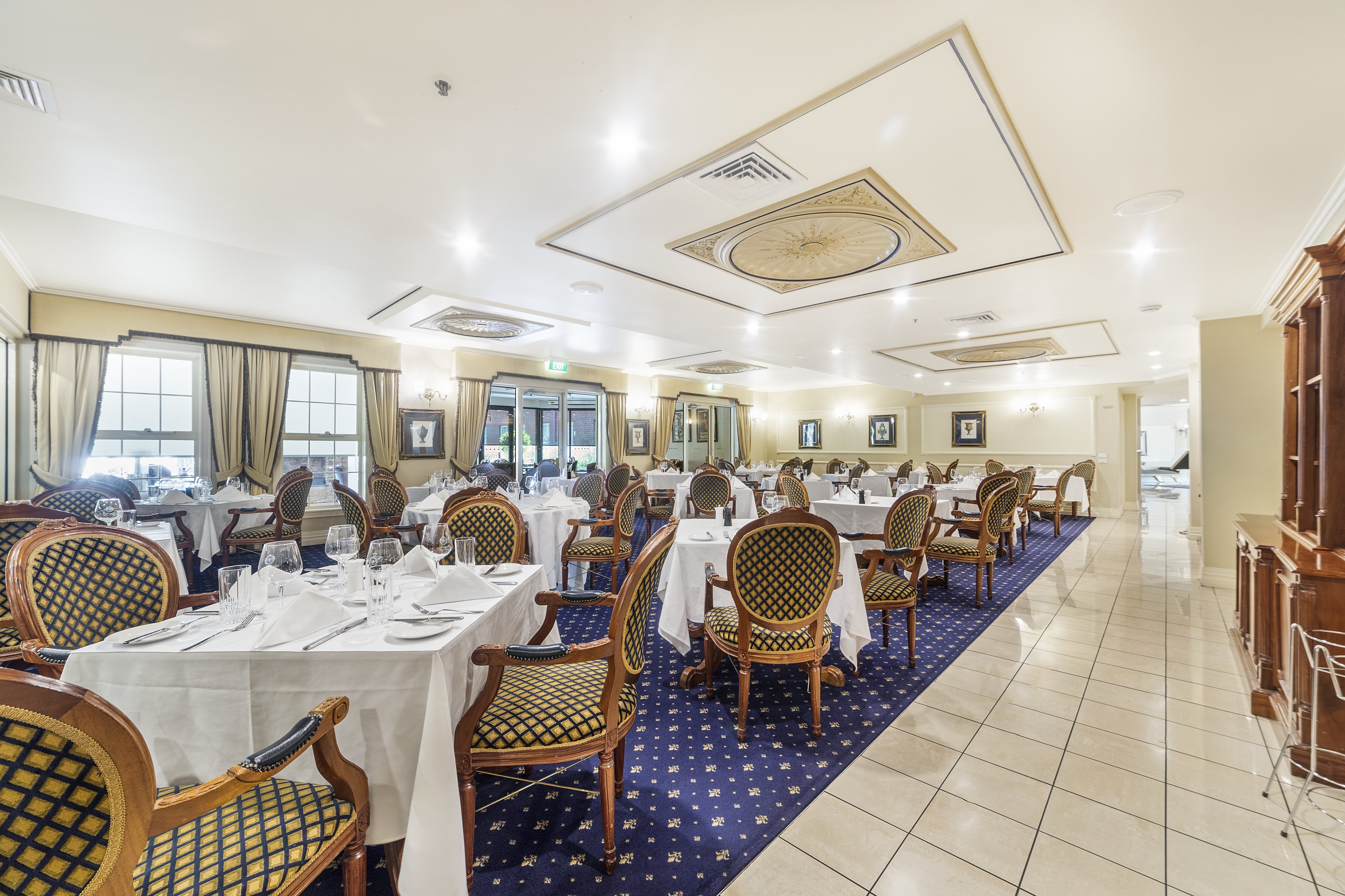 Canterbury International Hotel 17/19