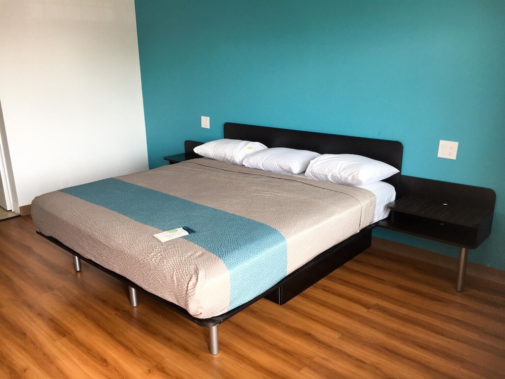 Motel6 Norwalk, CA 19/43
