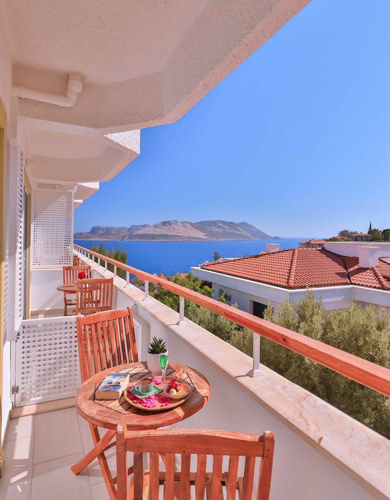 Olea Nova Boutique Hotel 64/73
