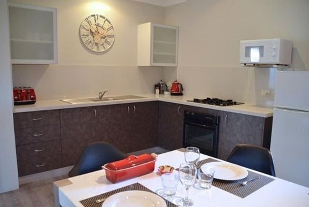 Vintages Accommodation 46/66