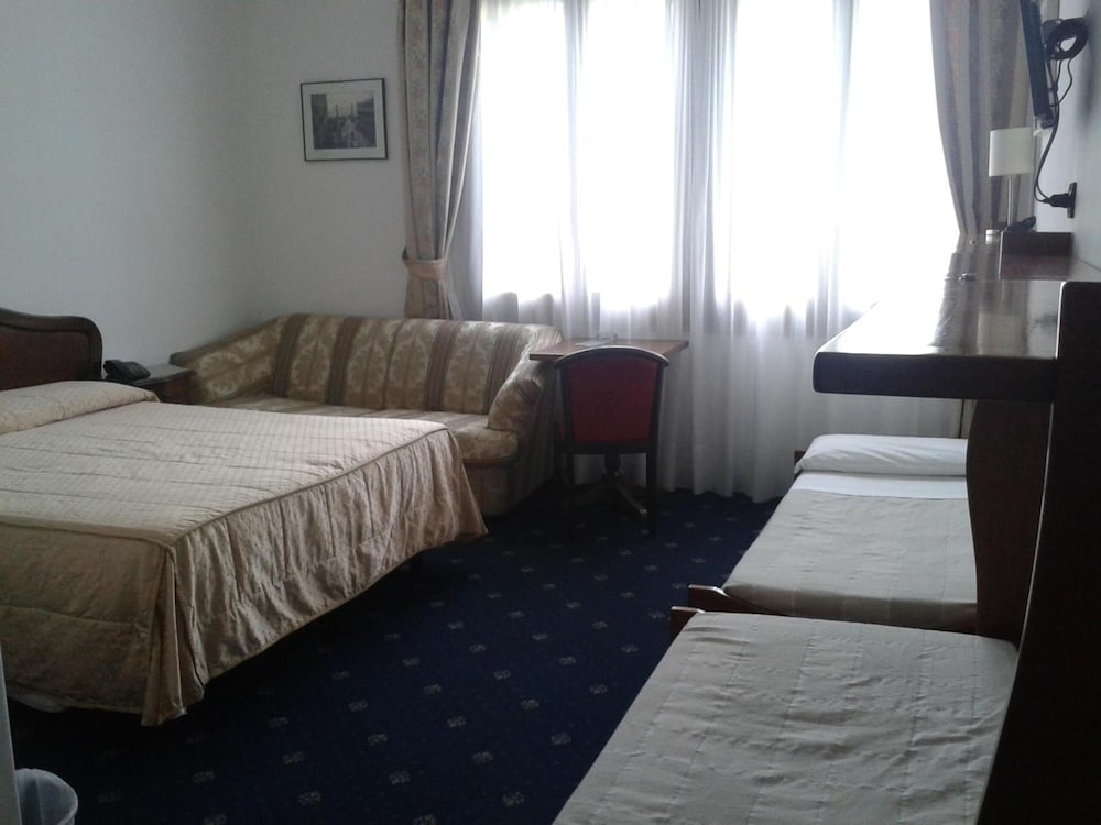 Hotel Cristallo 17/50