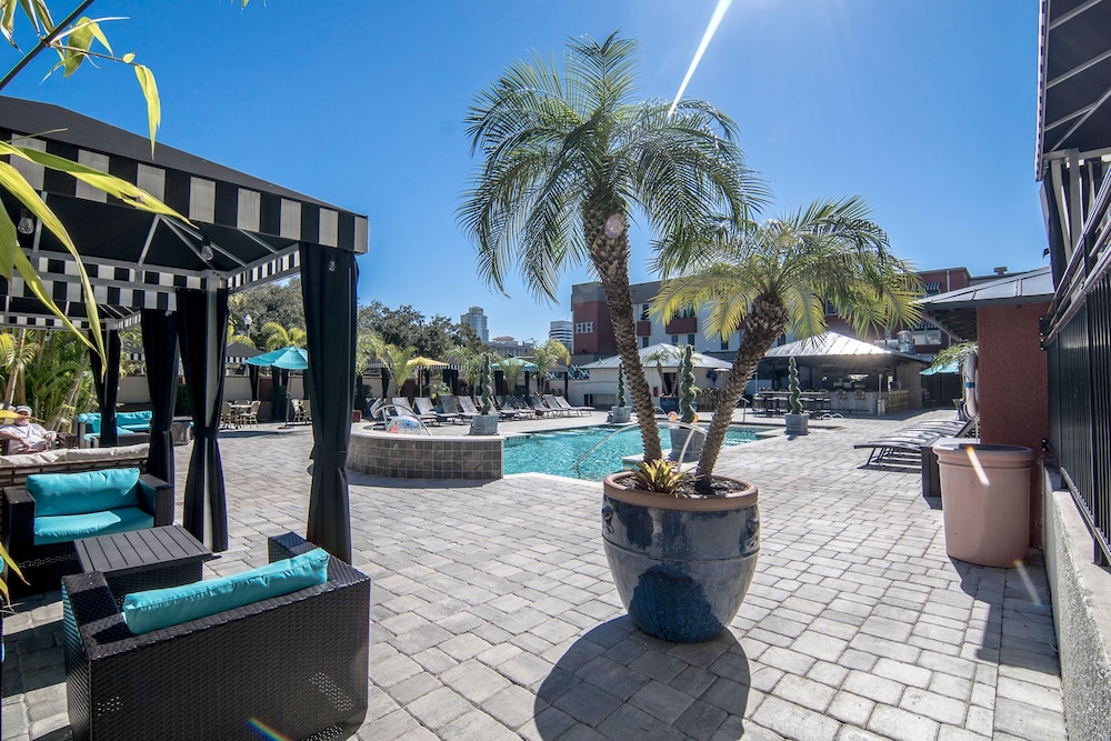 Hollander Boutique Hotel 8/69
