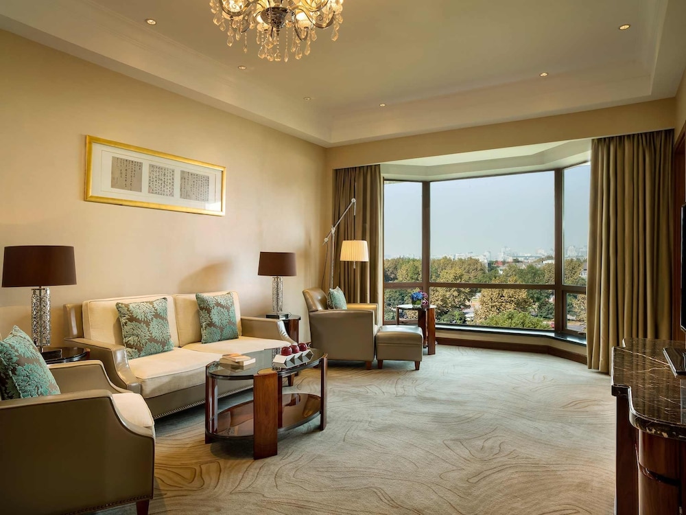 Sofitel Hangzhou Westlake 48/72