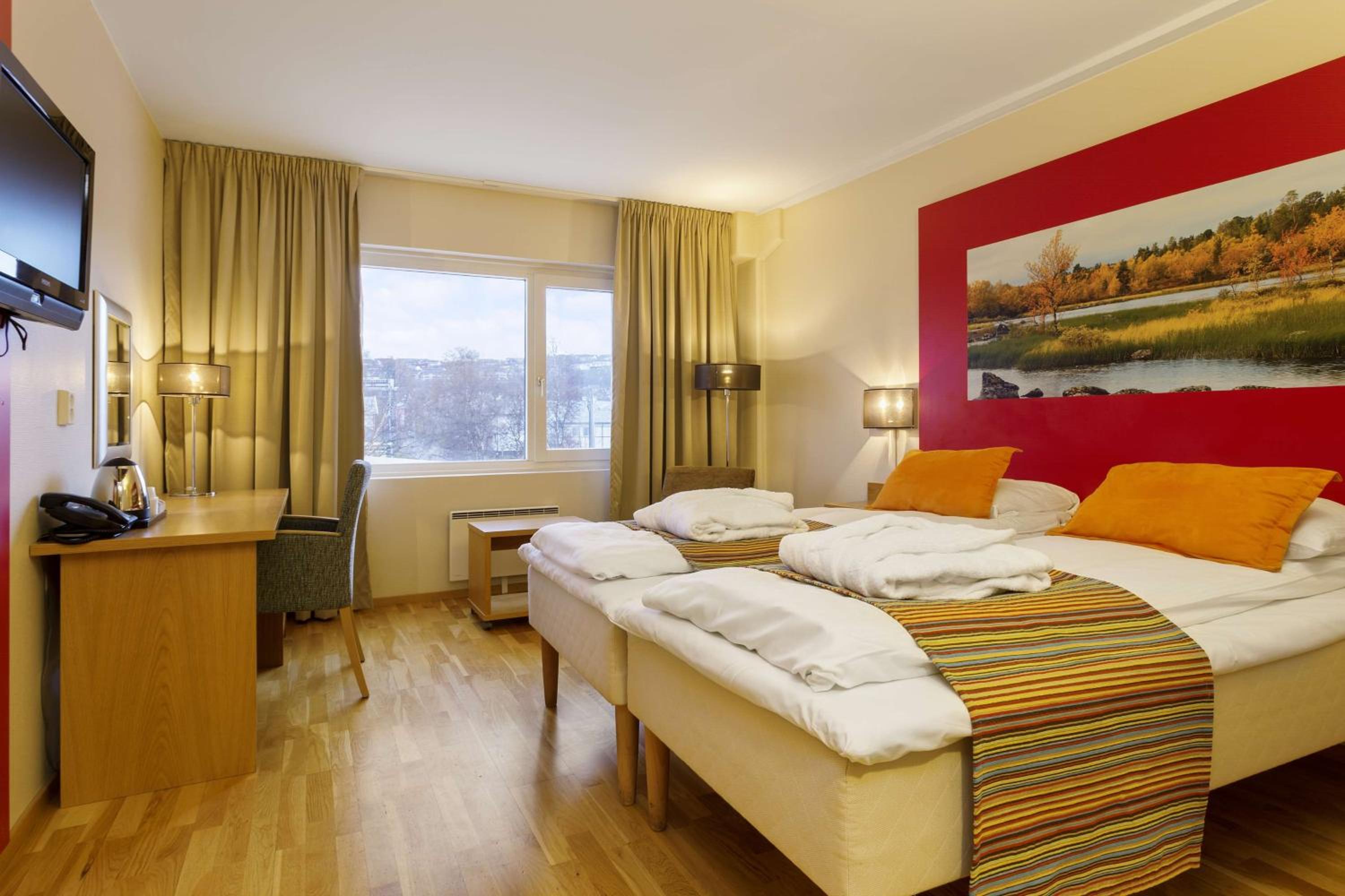 Extra, Superior, Twin Beds