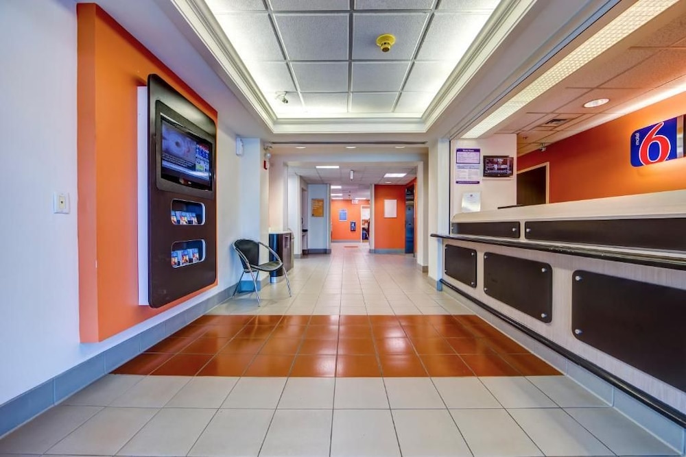 Motel6 Burlington On - Toronto West - Oakville 12/61