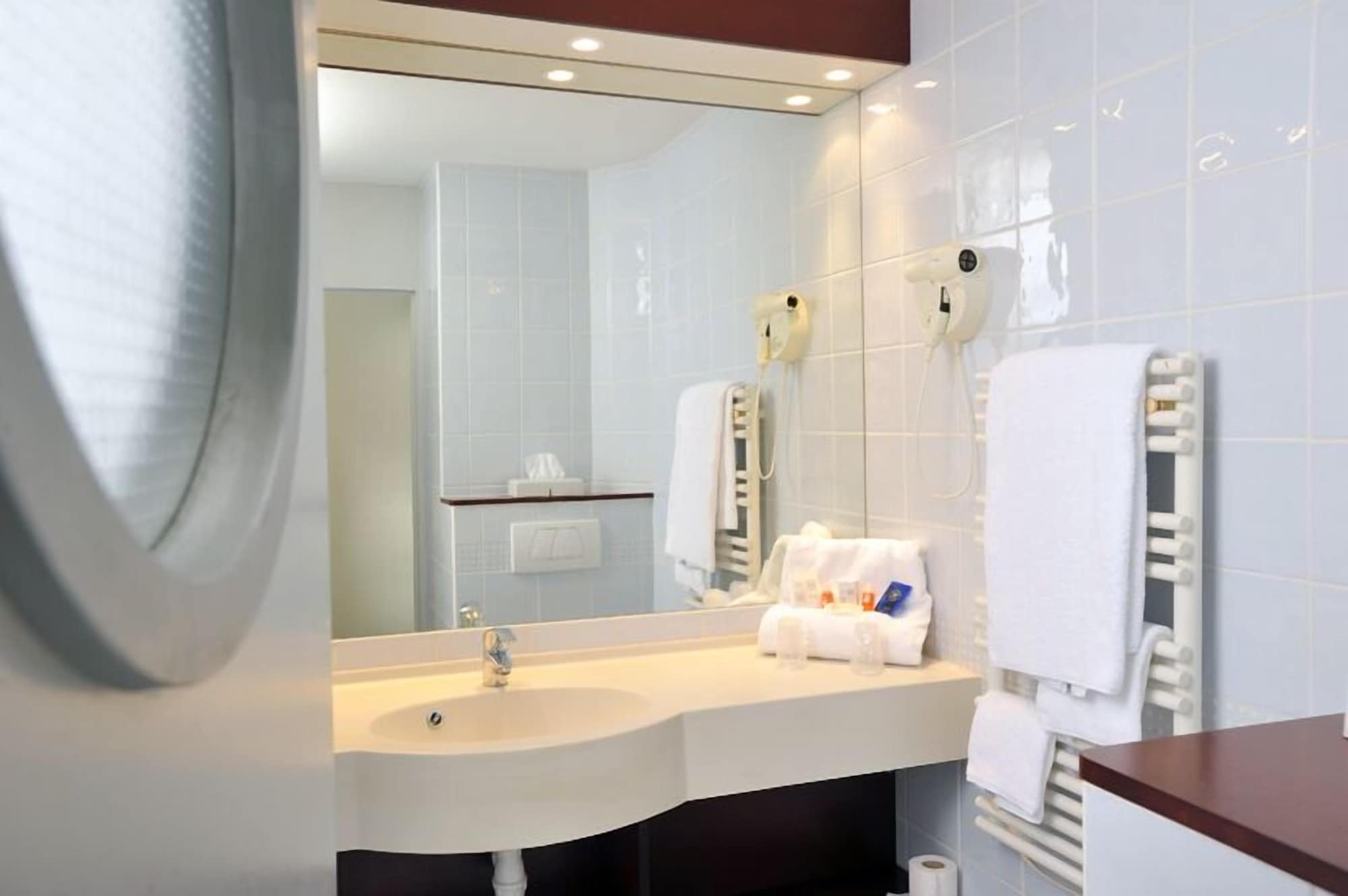 Suite, Quadruple, Double and Twin Beds