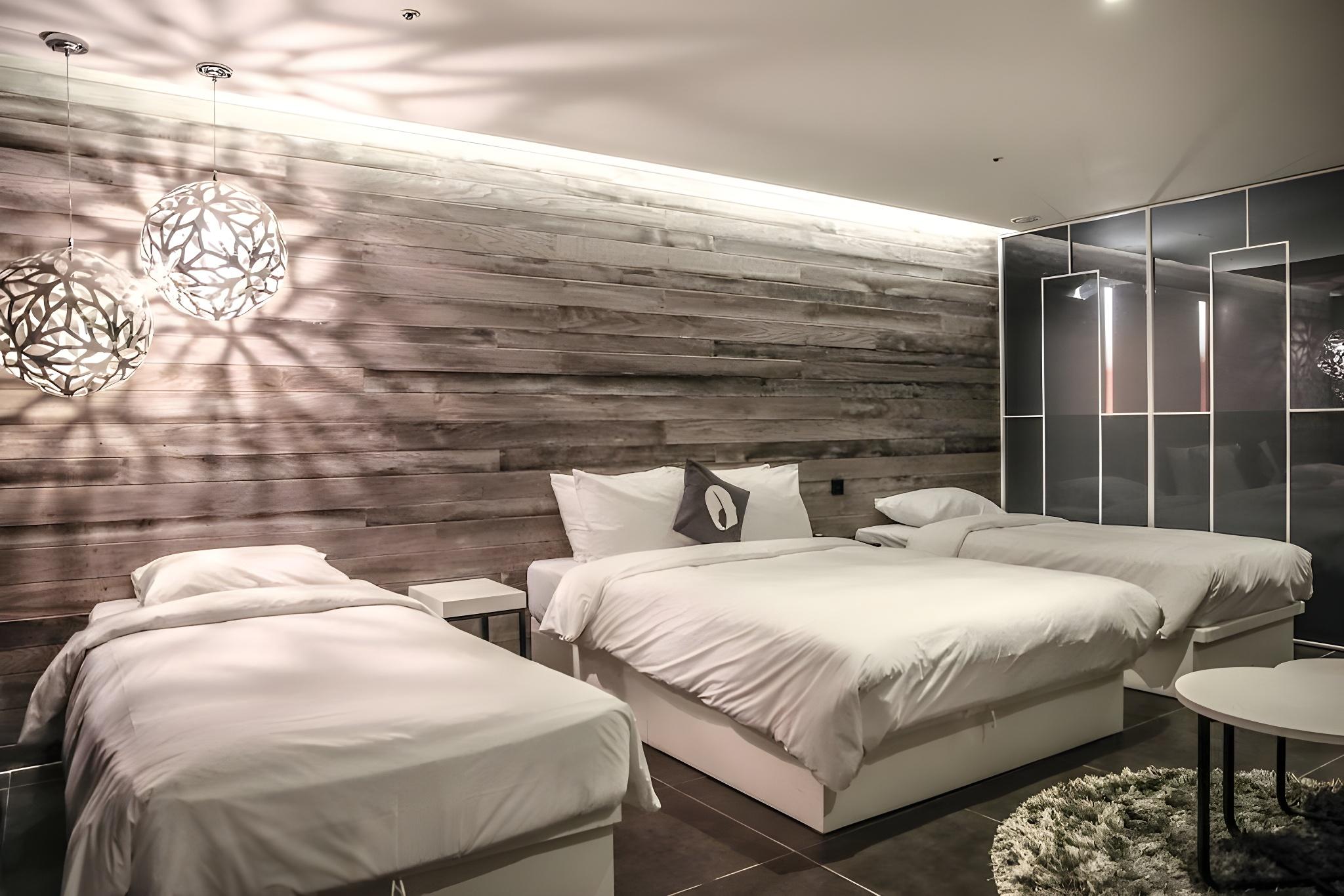 Designer, Suite, Triple, Twin Beds