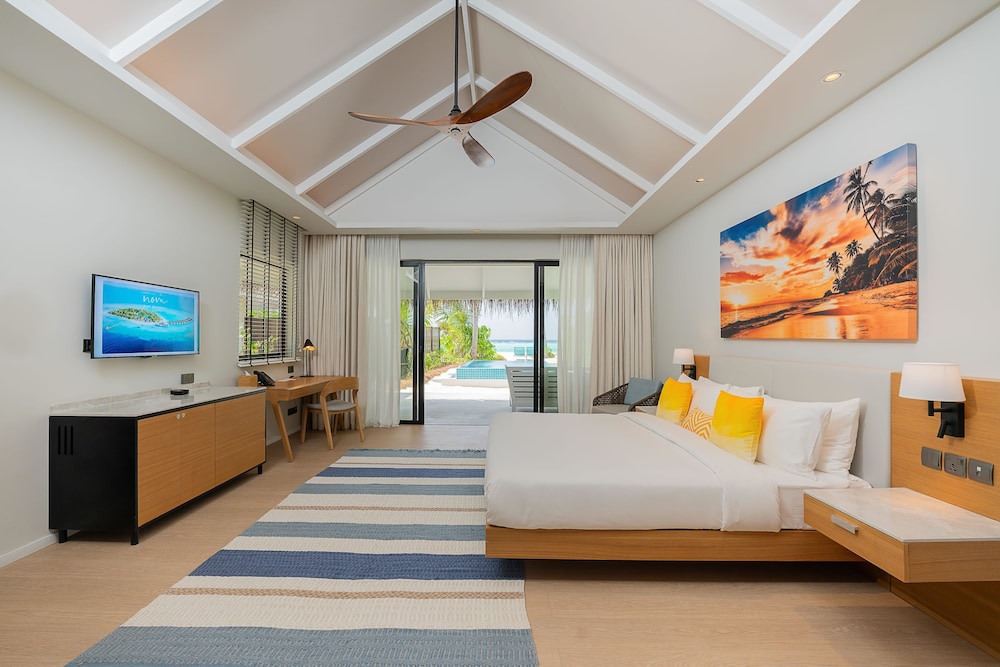Sunset Beach Villa, King Bed, with Pool