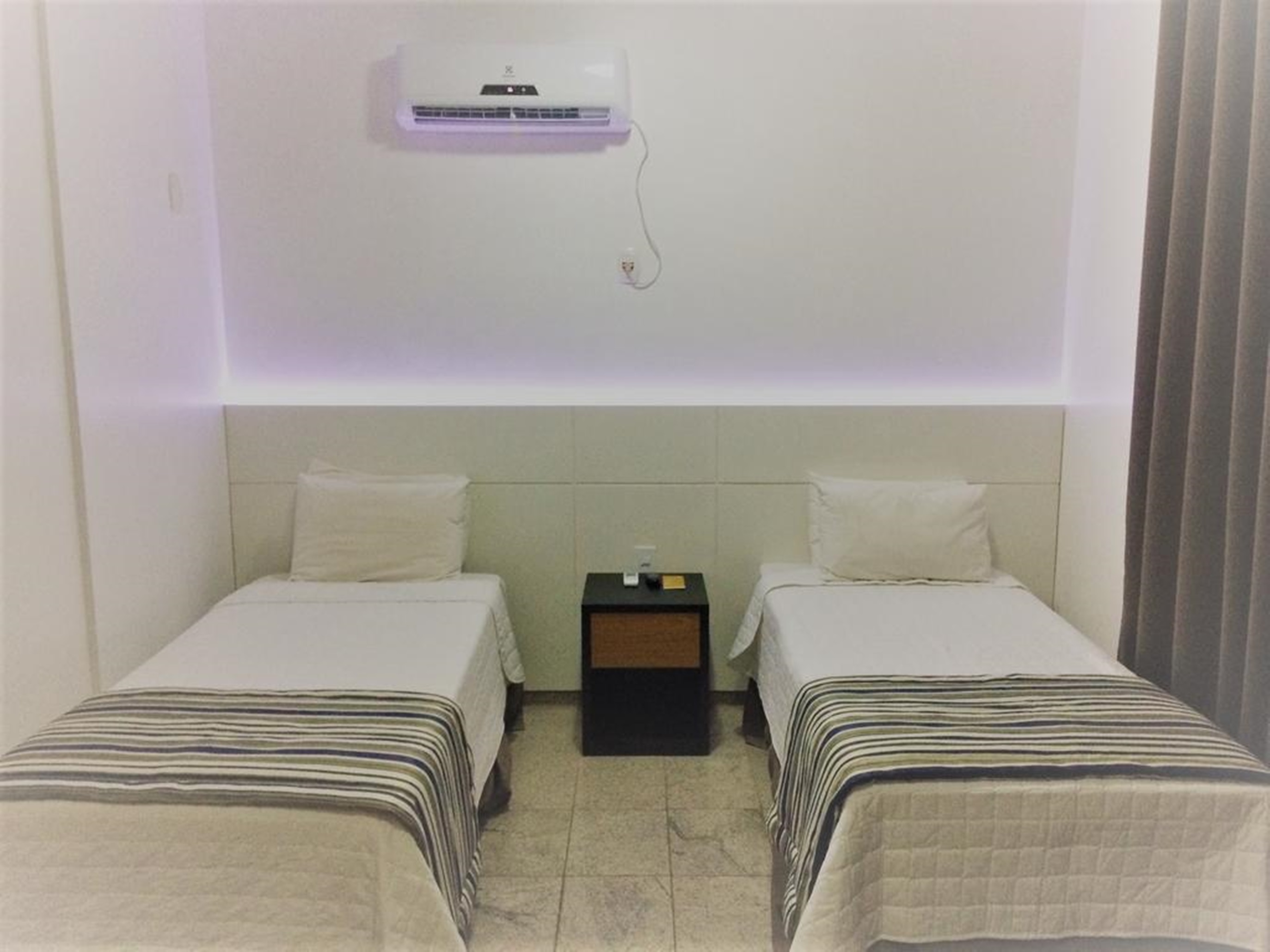 Standard, Twin Beds