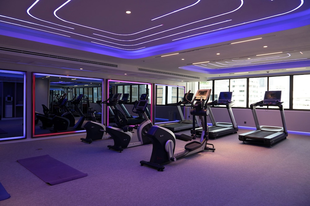 Centre Point Hotel Sukhumvit 10 84/114