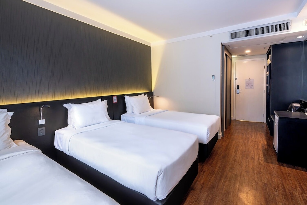 STANDARD, TRIPLE, 3 BEDS
