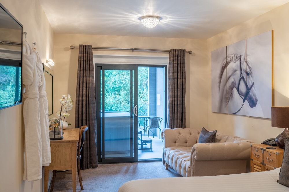 Lakes Hotel and Spa (ex The Burnside Hotel and Spa) 67/84