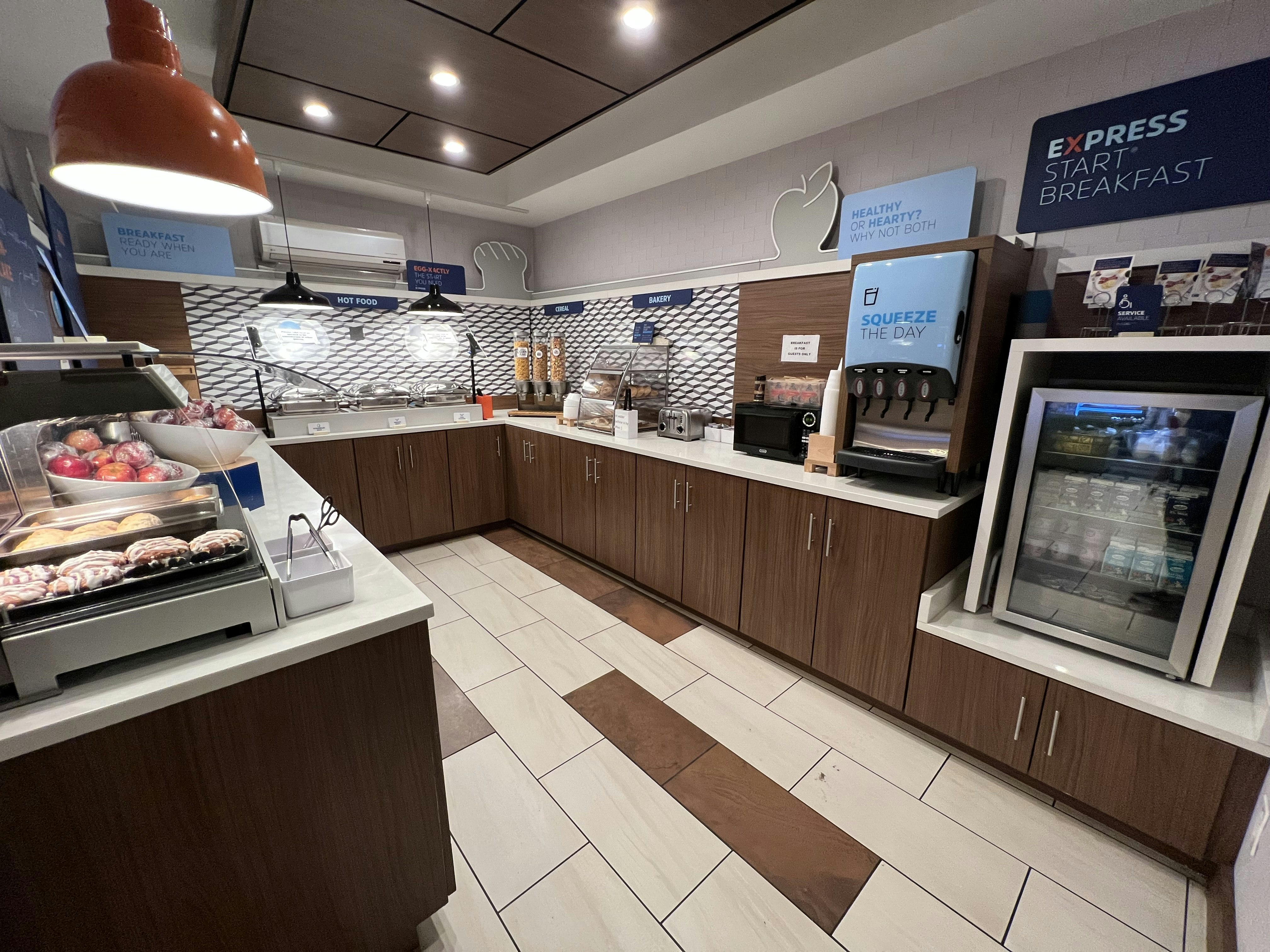 Holiday Inn Express Pittsburgh-Bridgeville 5/42