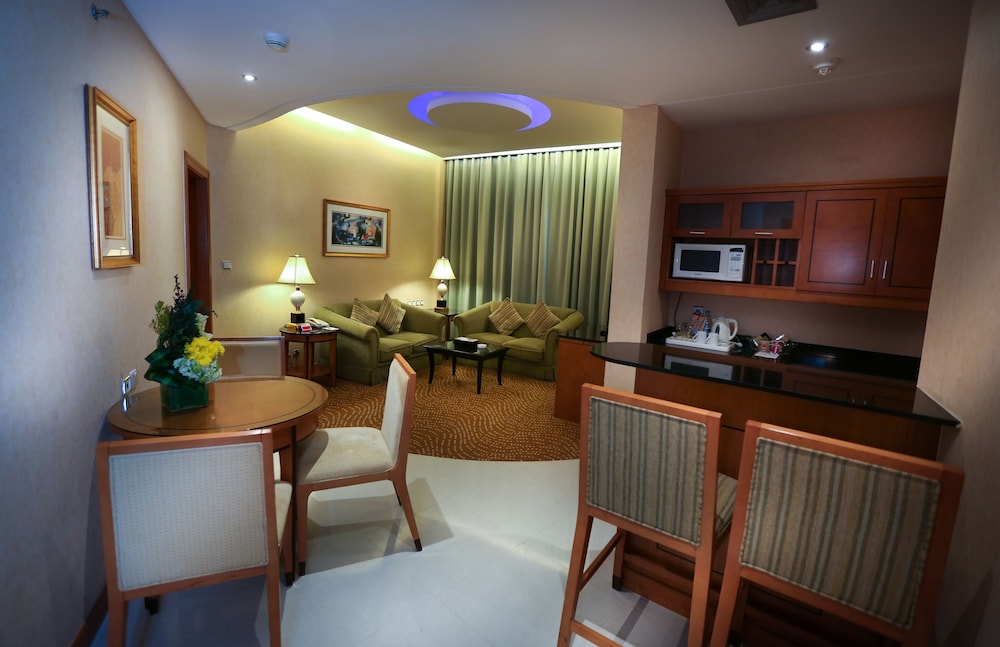 رامادا(EASTYARD Khobar – Hotel) 30/45