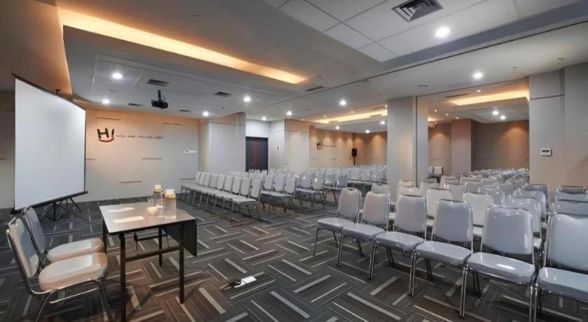 H! Hotel Senen 29/35