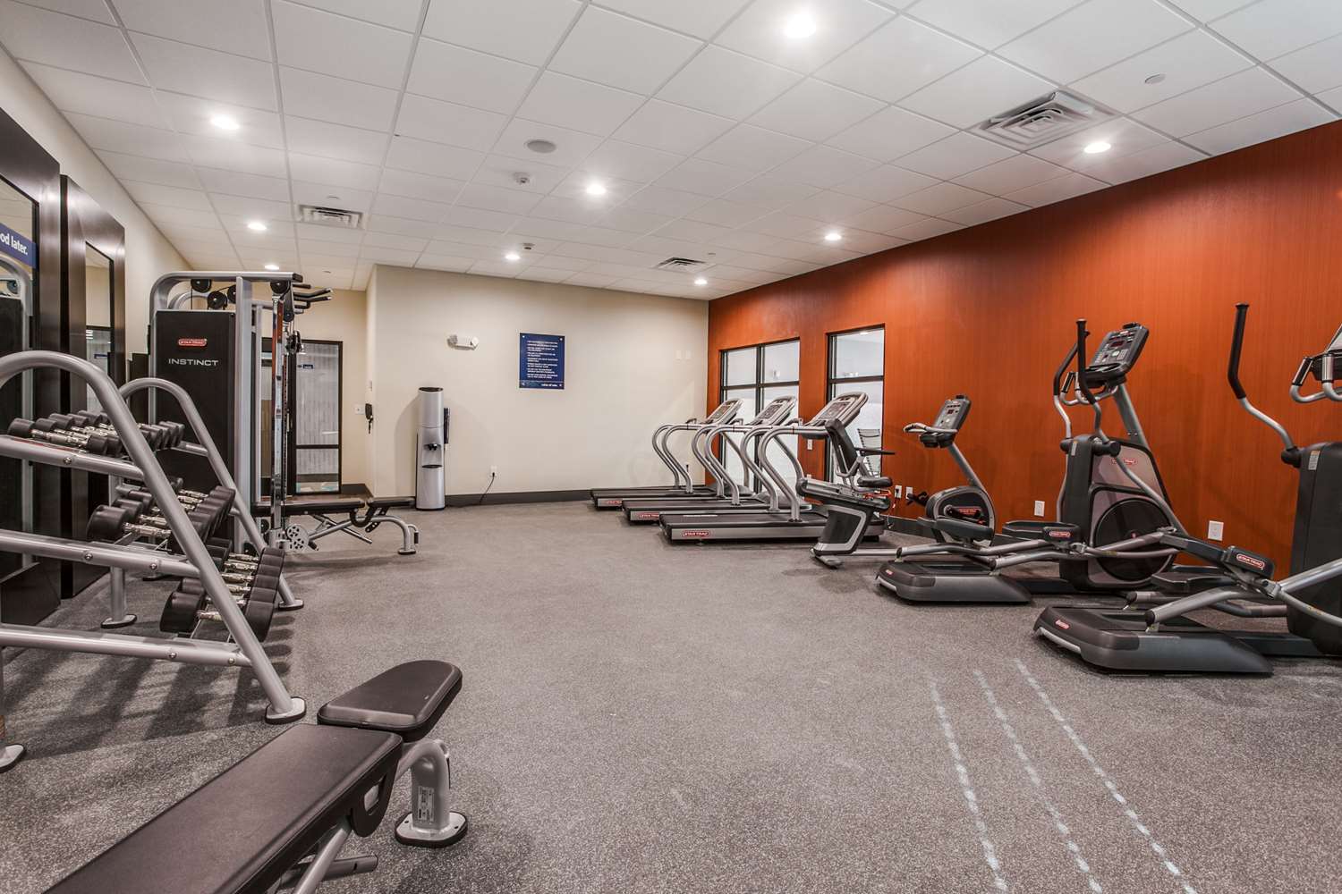 Hampton Inn & Suites North Dallas Central Expy 12/26