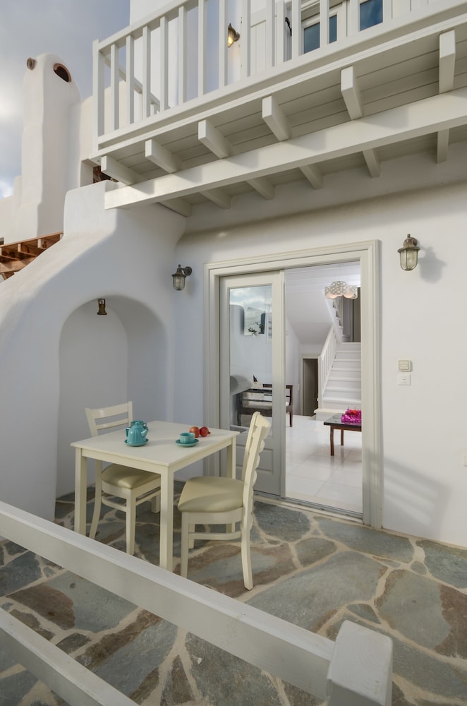 Naxian Queen Luxury Villas And Suites 70/77