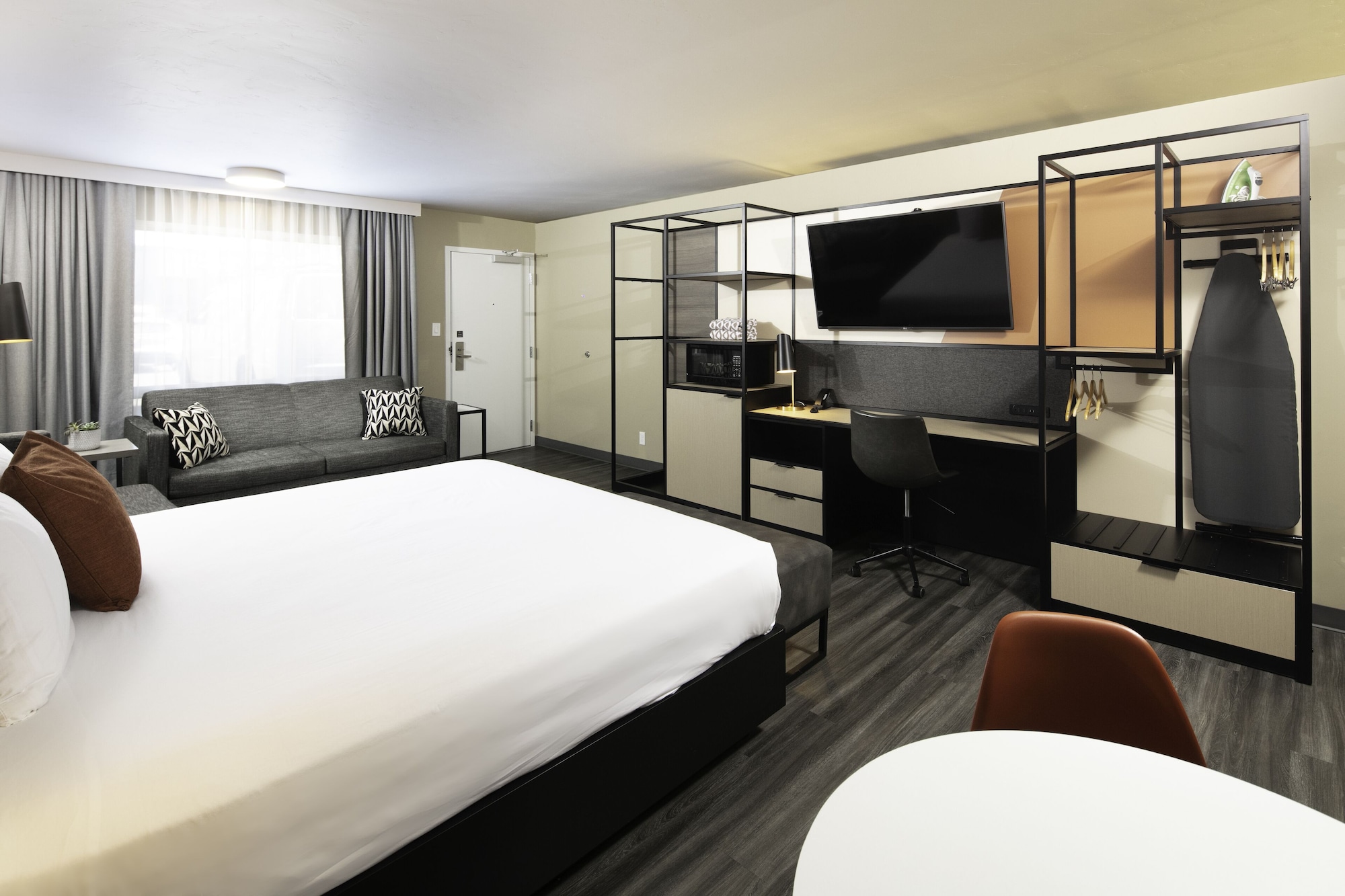 PREMIUM, KING BED