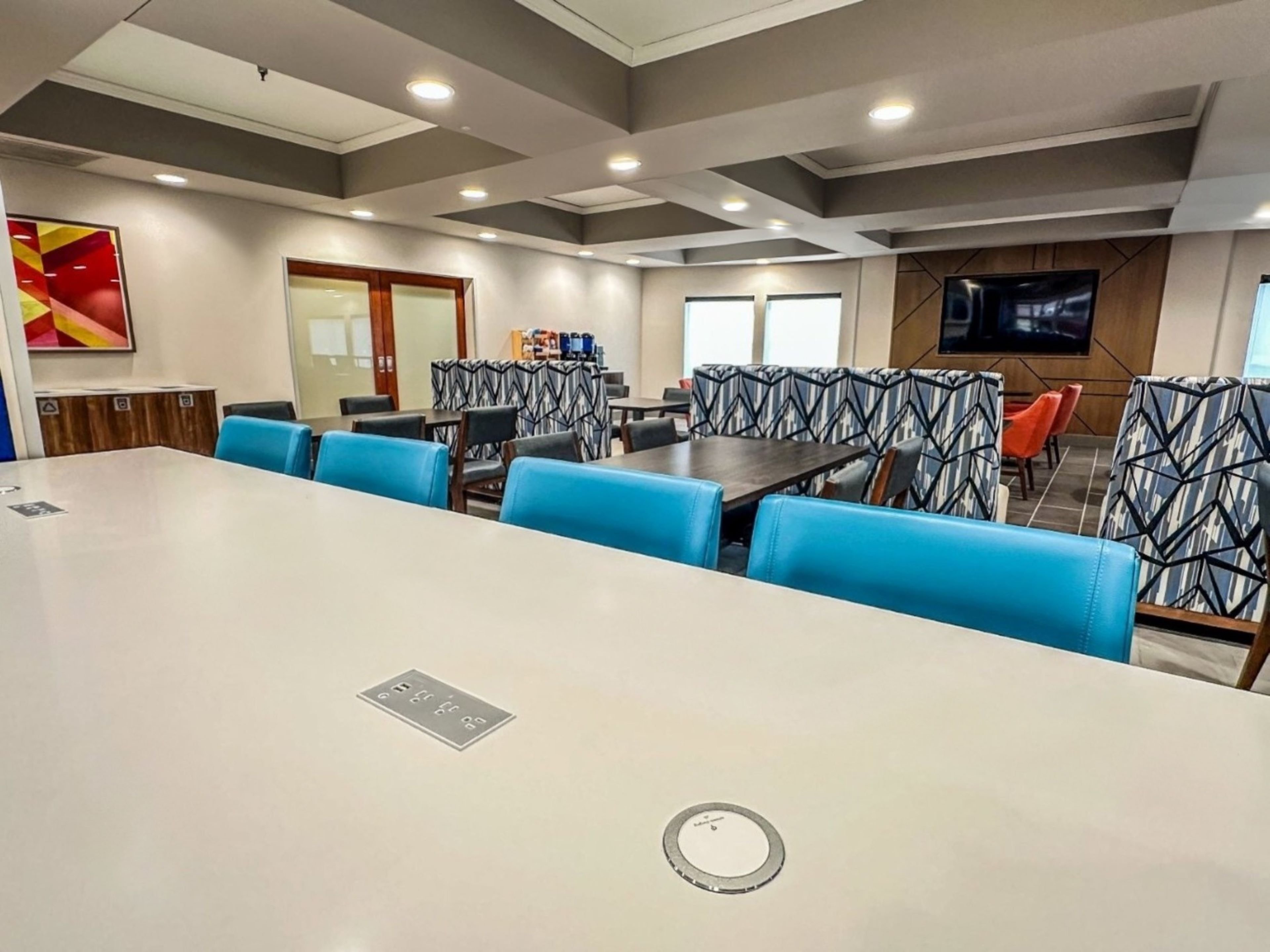 Holiday Inn Express Kearney 64/72