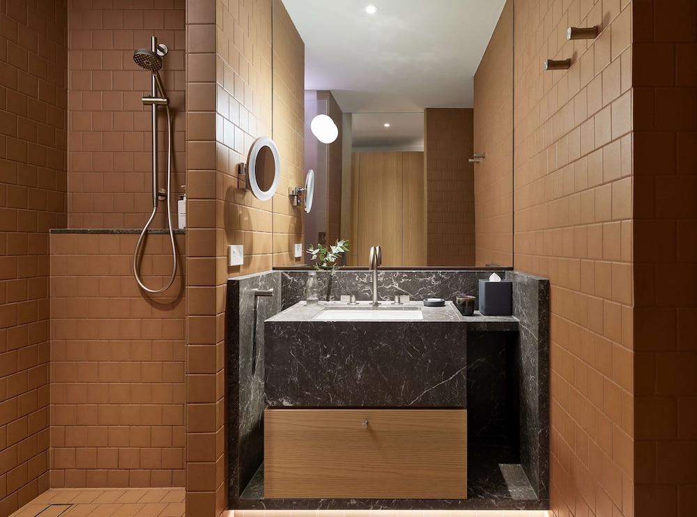 Hyatt Centric Melbourne 48/50