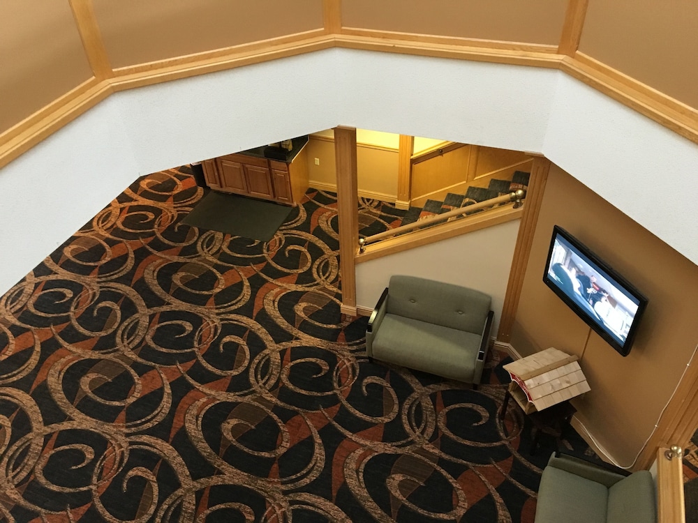 Cabot Inn and Suites 28/50