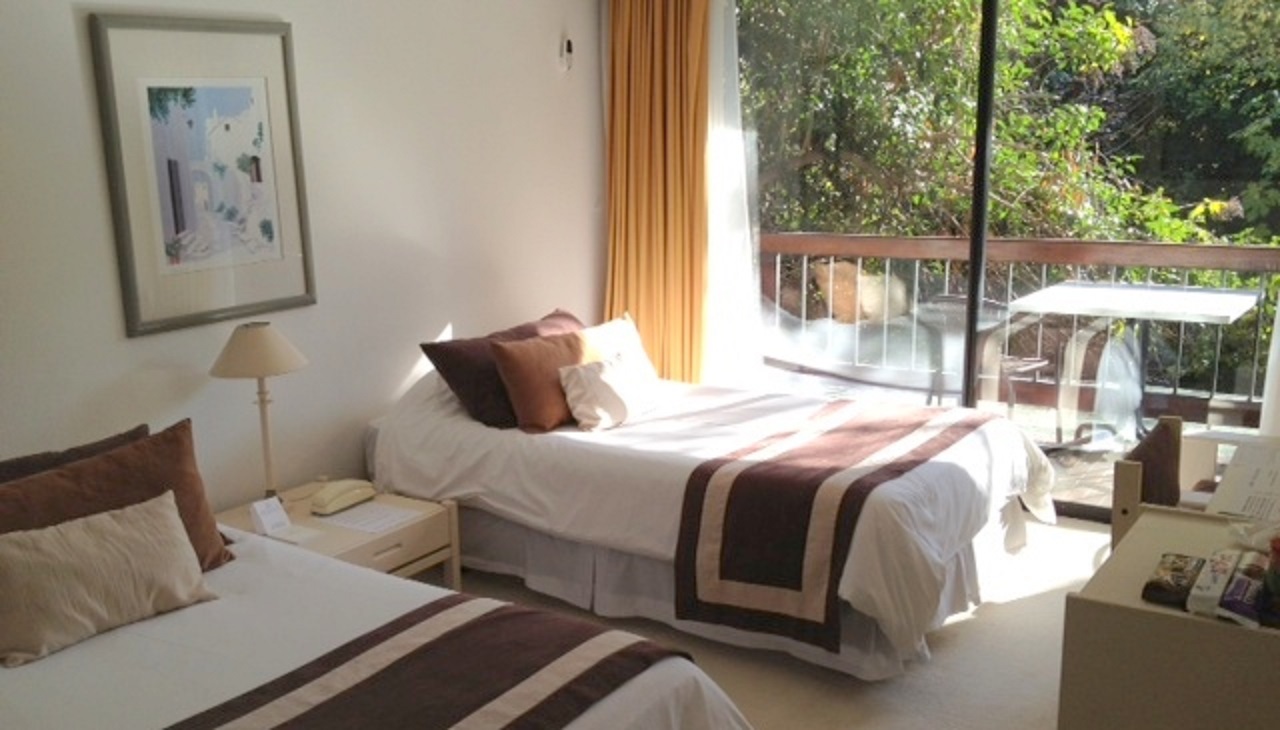 Hotel Acacias De Vitacura 7/17